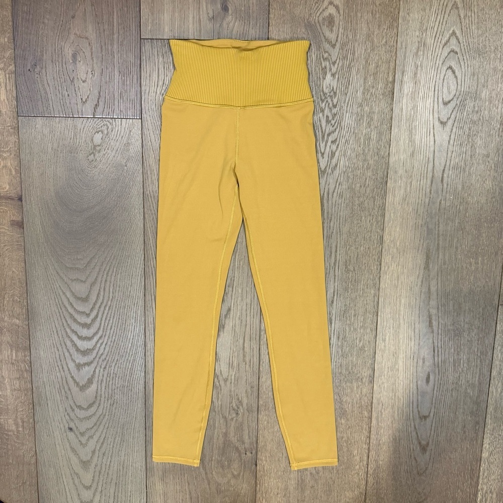 Vuori Rib Studio Leggings in Dark Golden